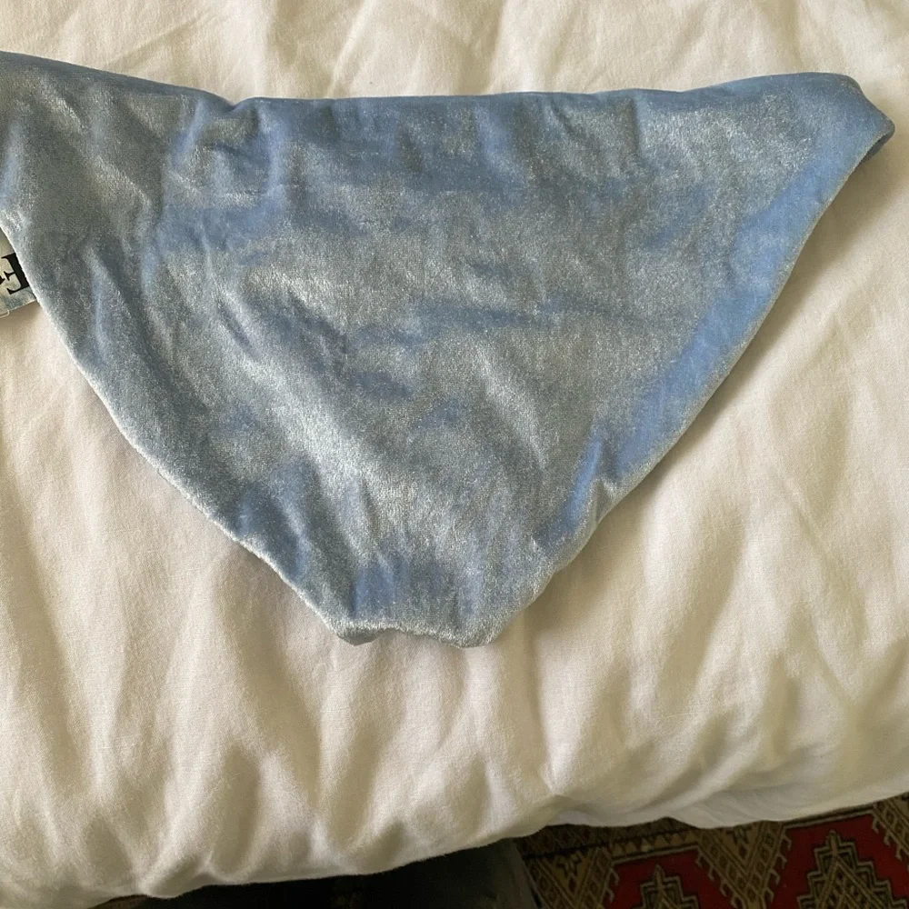 Frankies Bikinis chic light